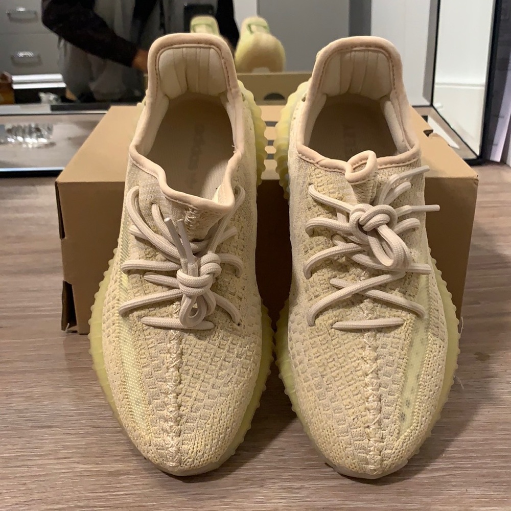 Yeezy Boost 350 V2